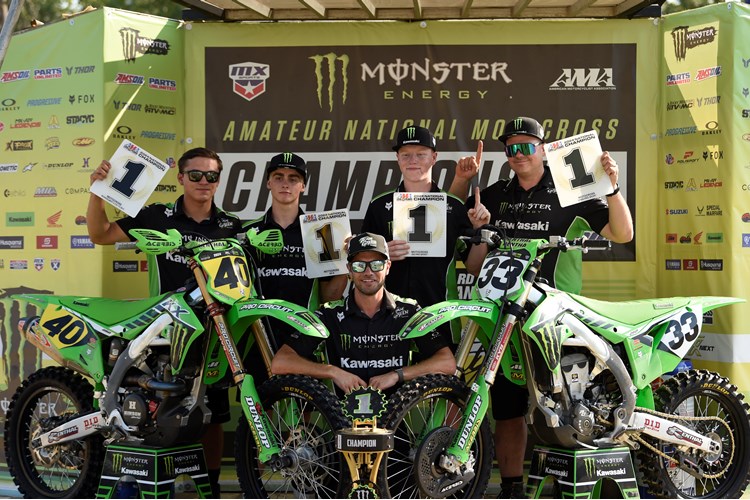 Team Green at Loretta's